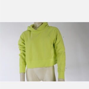 Lululemon Athletica Cropped Hoodie ELLE Sweatshirt, size 4